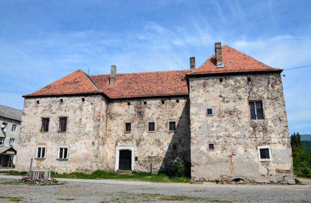 Замок Сент-Мікулош, села україни список