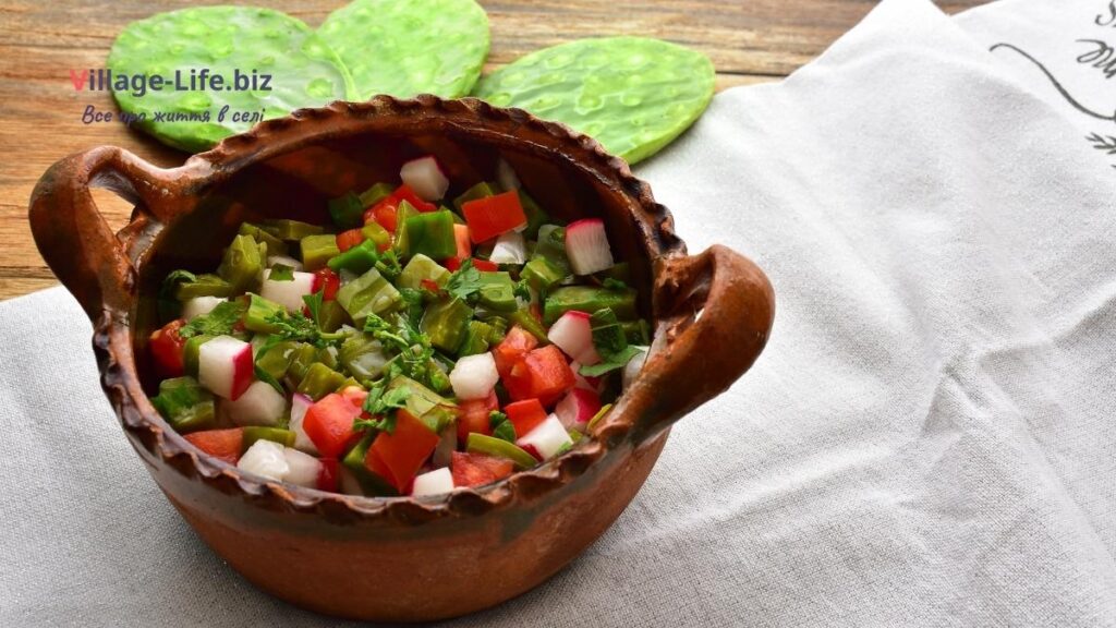 Салат із редискою і томатами - легкі рецепти за 5 хвилин