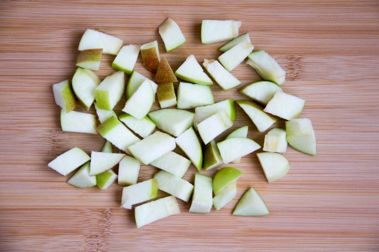 яблучний пиріг рецепт простий - яблука шматочком