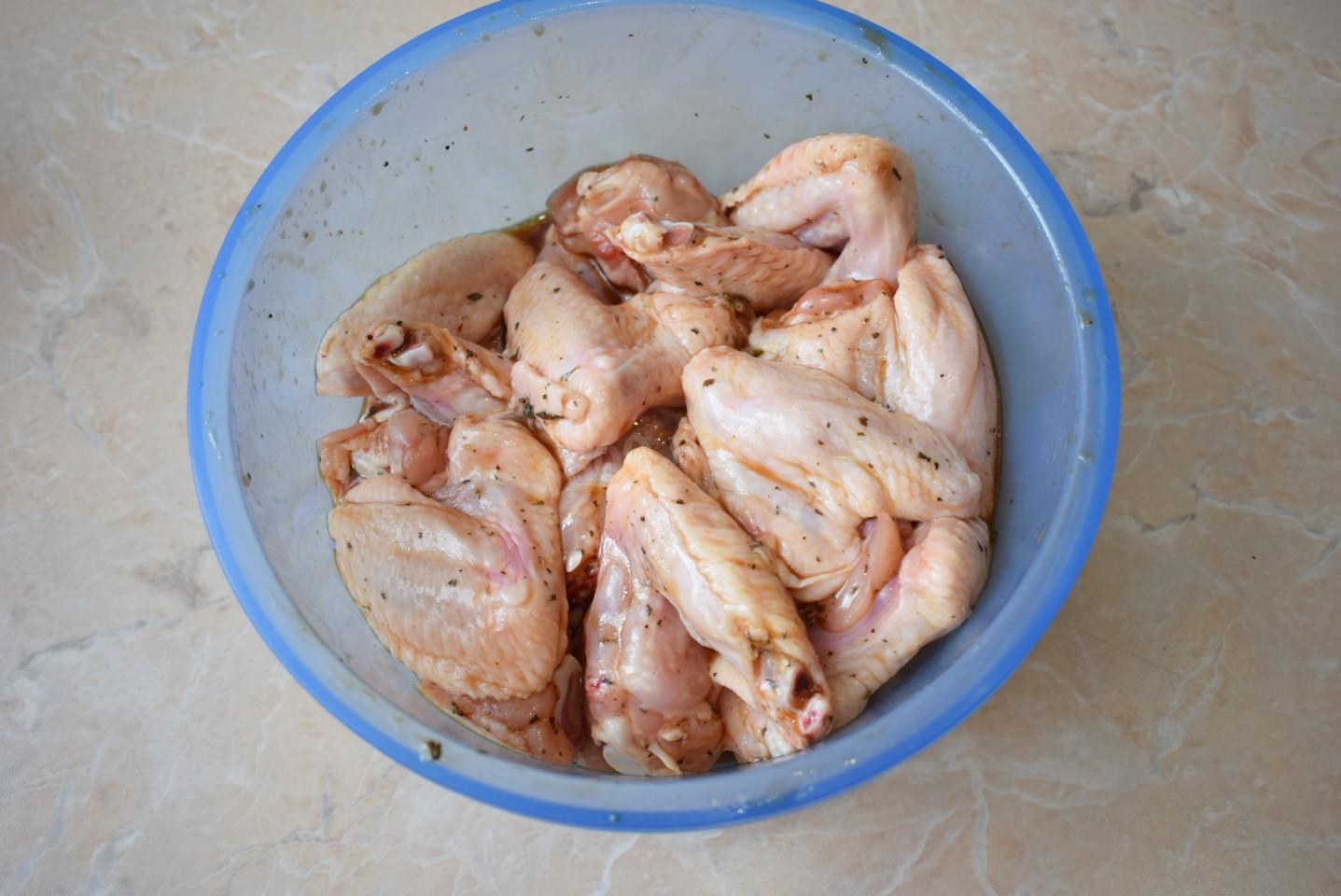 chicken wings in honey and soy sauce - 4