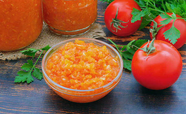 аджика без помідорів - Кабачкова аджика з хрону із томатною пастою і часником