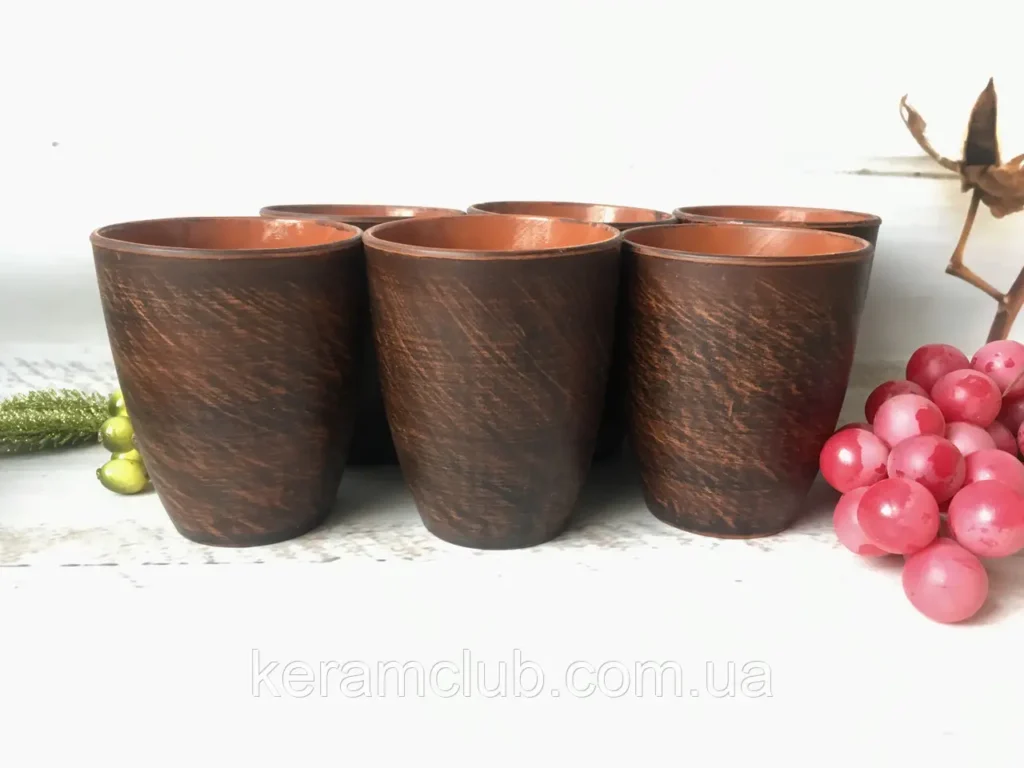стакани з червоної глини