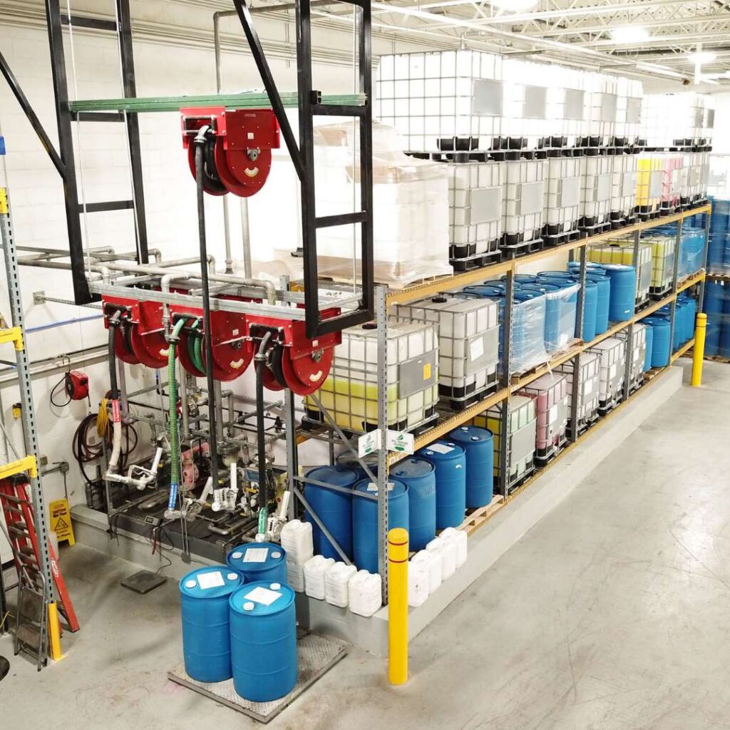 275 Gallon IBC Tote, Plastic Container with Cage