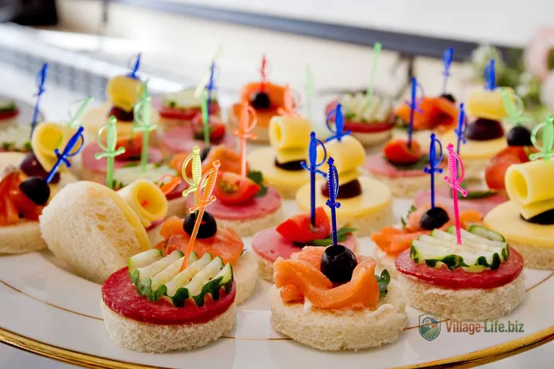 Святкові новорічні канапе: оригінальні рецепти міні