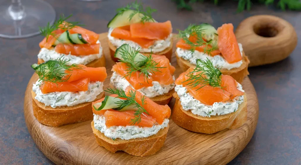 Закуска з червоної риби з сиром