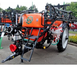 причіпний обприскувач ОВП-2000